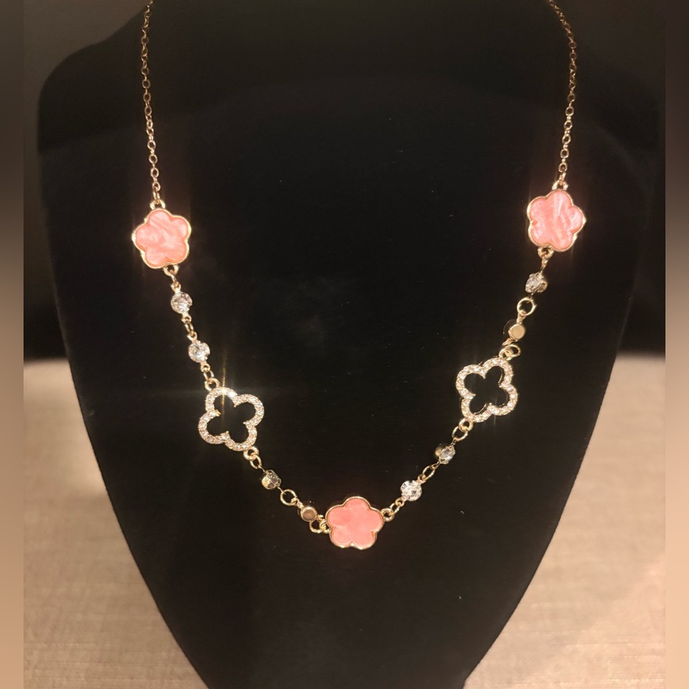 Elegant Pink and Gold Floral Necklace
